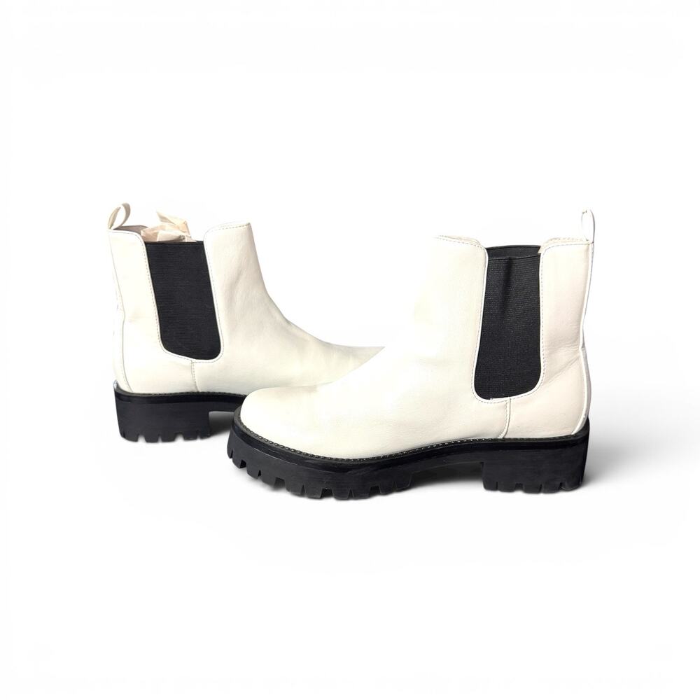 S3. BP Kora lug Chelsea boots White Size 9M